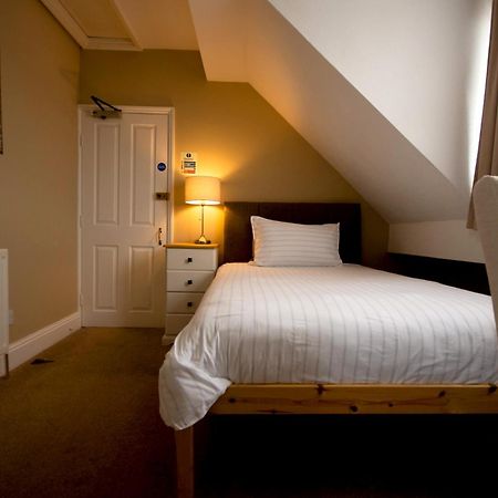 Salamander Guest House Стратфорд-апон-Эйвон Экстерьер фото
